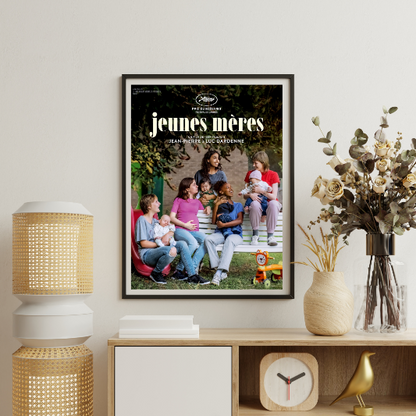 Jeunes mères framed poster