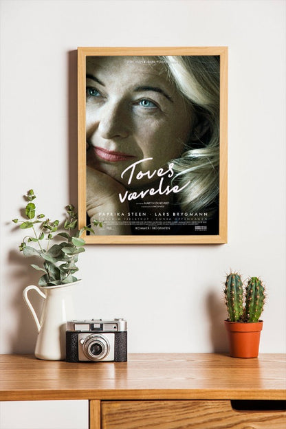 Toves Vaerelse - framed poster