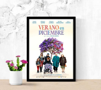 Verano en diciembre framed poster